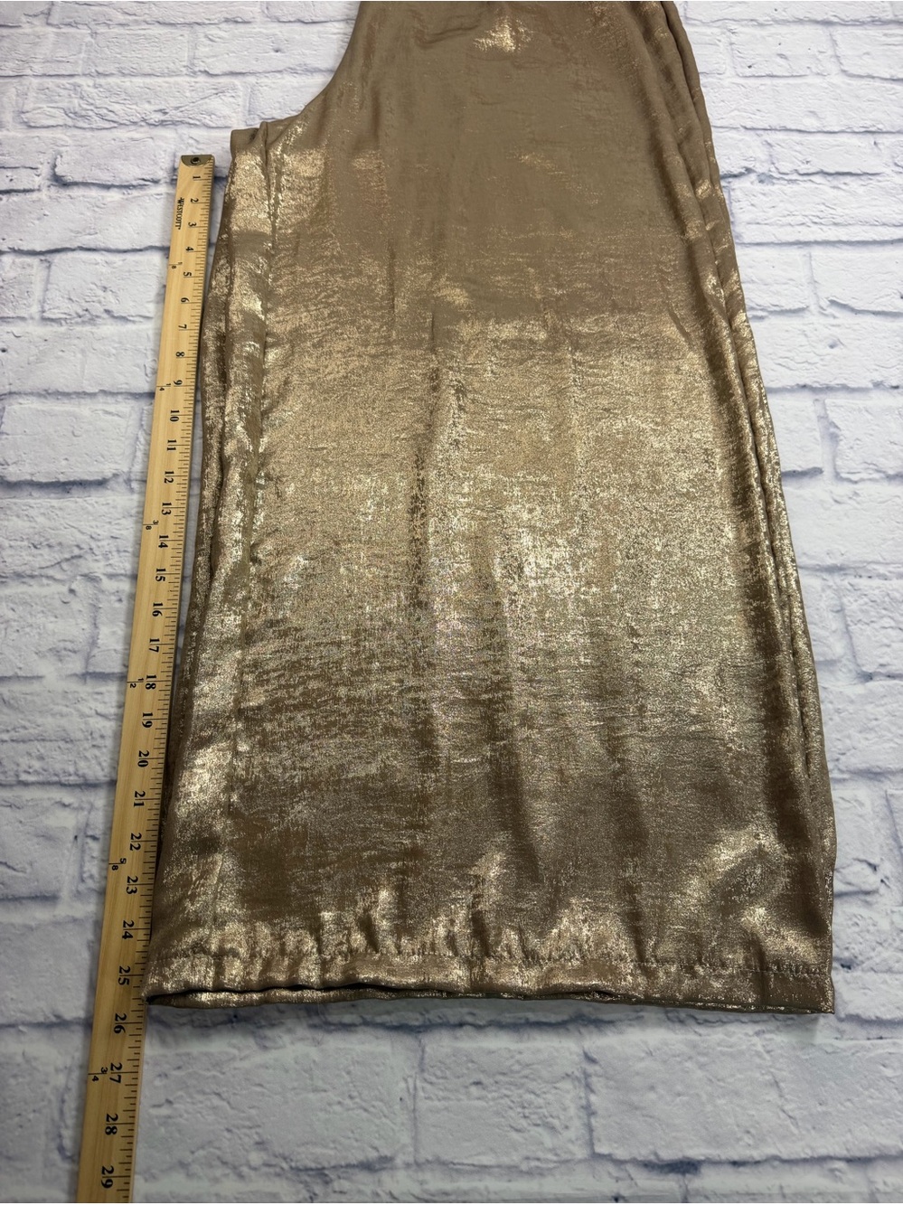 Metallic Gold Wide-Leg Women's Pants with Elastic Waist. Size 1X - Picture 8 of 9